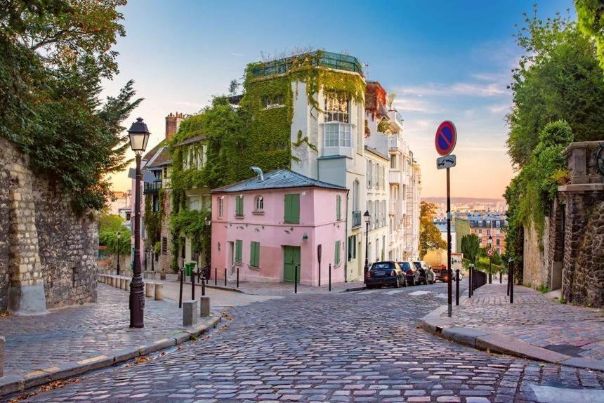 Montmartre Marvel! Designer Apartment Near Metro Párizs Kültér fotó